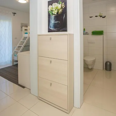 Zagar With Jacuzzi Appartamento Porec