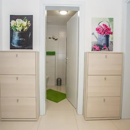 Zagar With Jacuzzi Appartamento Porec