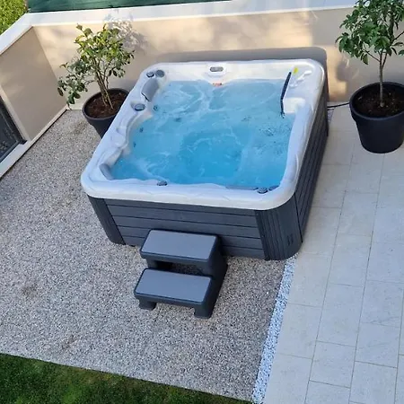 Apartment Zagar With Jacuzzi *
